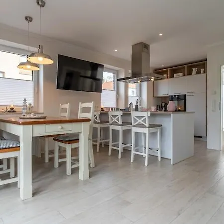 Doppelhaushaelfte Directly From Hafen Von Tönning