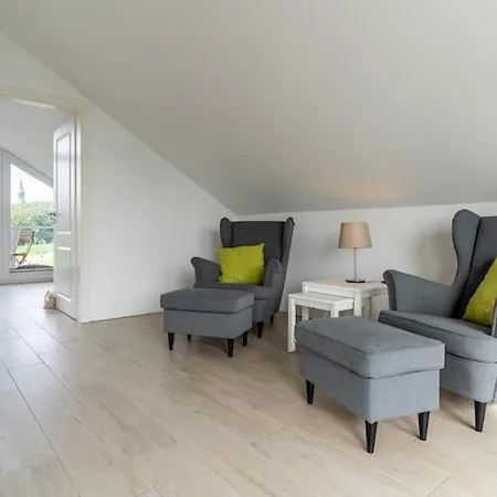 Dom wakacyjny Doppelhaushaelfte Directly From Hafen Von *