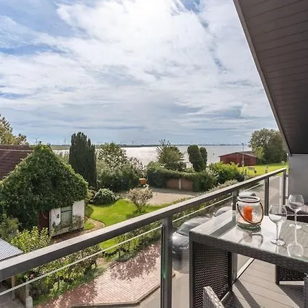 Doppelhaushaelfte Directly From Hafen Von 通宁