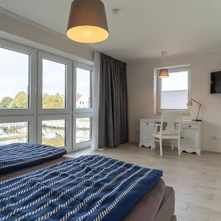 Doppelhaushaelfte Directly From Hafen Von * Tönning