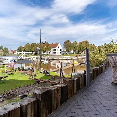 Doppelhaushaelfte Directly From Hafen Von 度假居