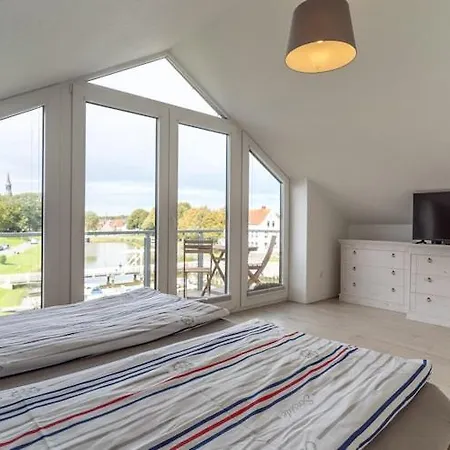 Doppelhaushaelfte Directly From Hafen Von 度假居 *