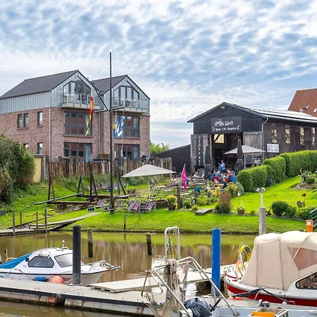 Doppelhaushaelfte Directly From Hafen Von Tönning