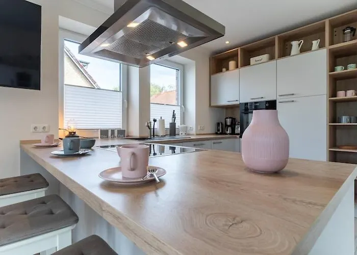 Doppelhaushaelfte Directly From Hafen Von Vakantiehuis *