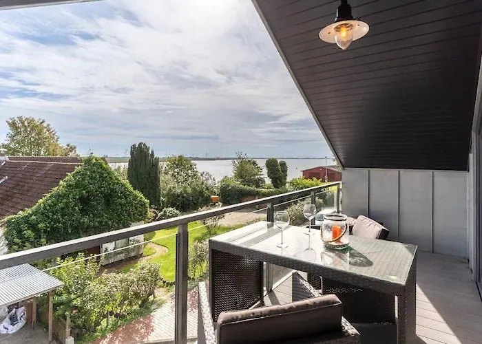 Doppelhaushaelfte Directly From Hafen Von Tönning